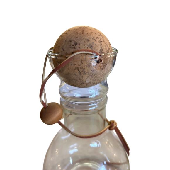 Vintage Set of 2 Pair Pyrex Glass Decanters Leather Bound Cork Ball Stoppers - Picture 4 of 4